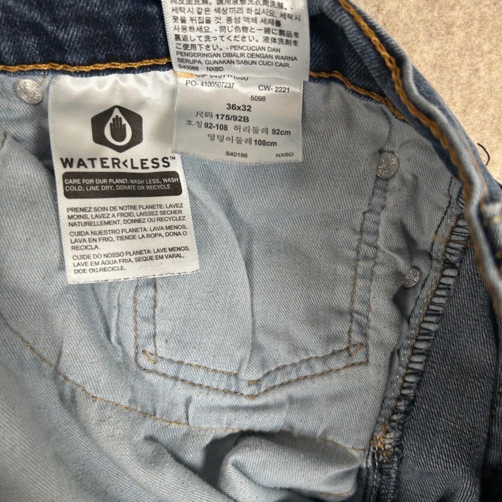 Levi's 514 Straight Fit Jeans Mens 36x32 Blue Medium Wash Denim - Picture 6 of 10